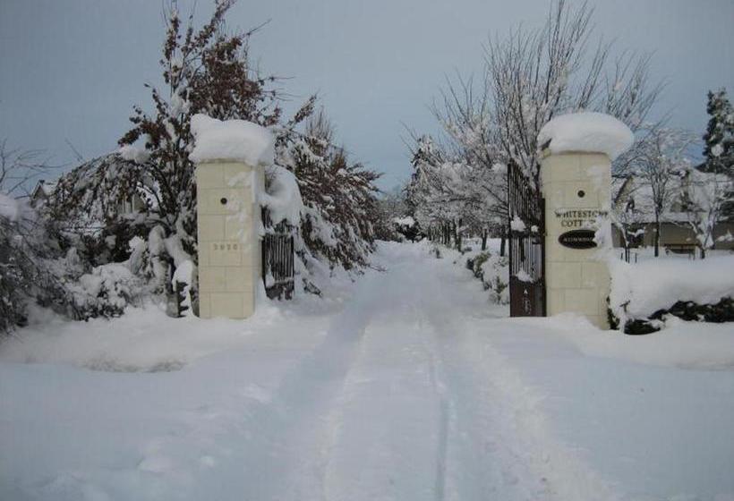 فندق Whitestone Cottages