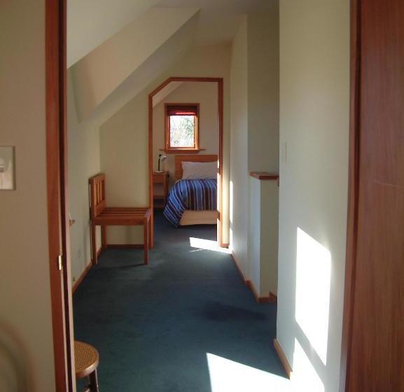 فندق Whitestone Cottages