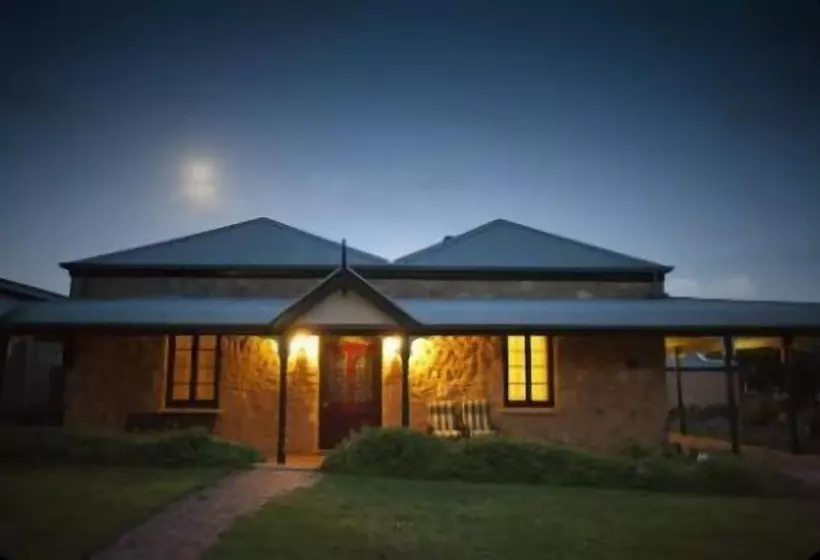 Robe House Heritage Accommodation