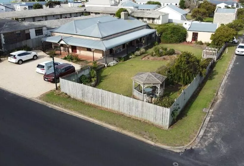 Robe House Heritage Accommodation