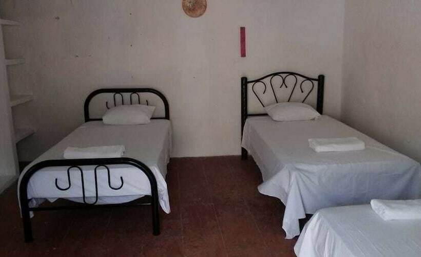 هتل Hostel Yuyum
