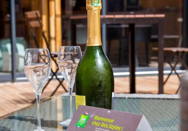 ホテル Ibis Styles Chalons En Champagne Centre