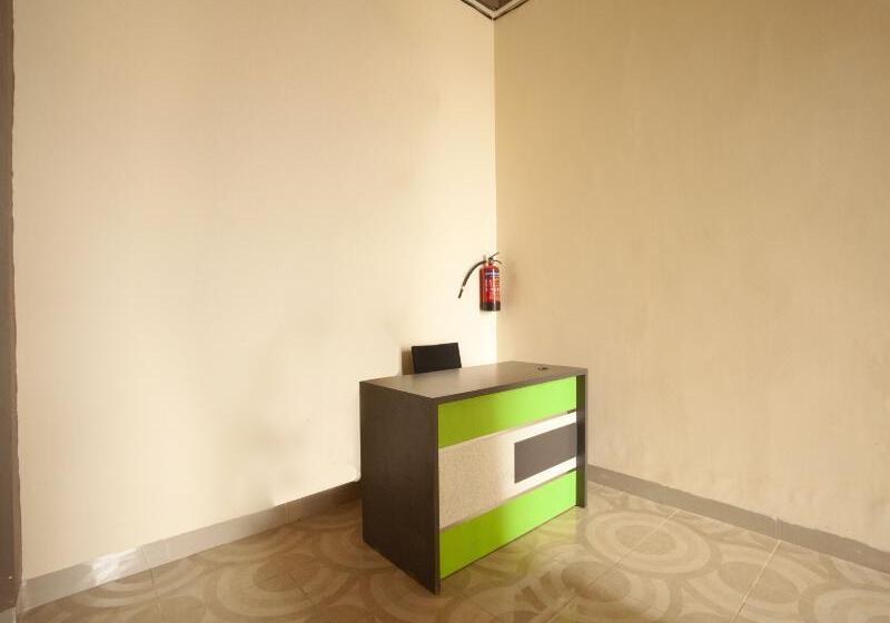 Hotel Dinda Residence By Oyo Rooms