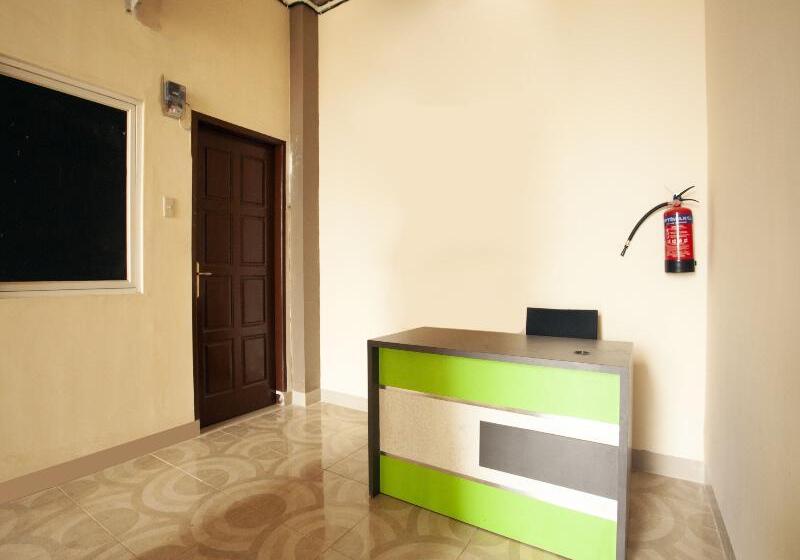 Hotel Dinda Residence By Oyo Rooms