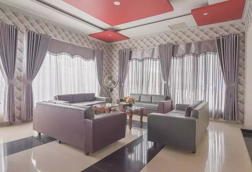 Hotelli Reddoorz Syariah Near Taman Rozeline Penajam