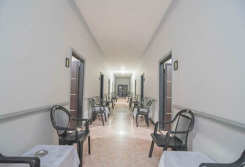 호텔 Reddoorz Syariah Near Taman Rozeline Penajam