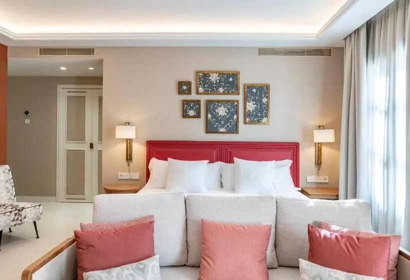 Hotelli Vincci Molviedro