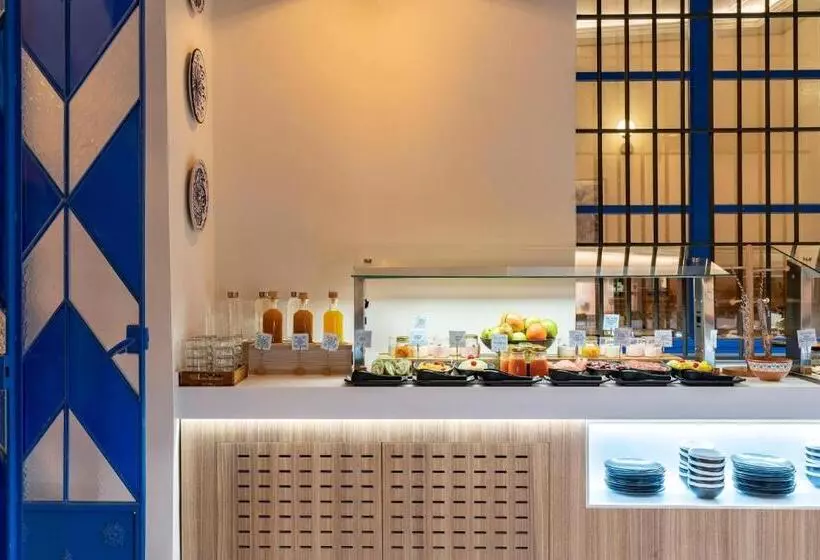 Hotelli Vincci Molviedro