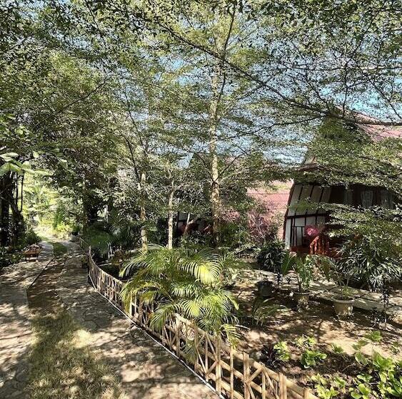 Raffles Inn Labuan Bajo