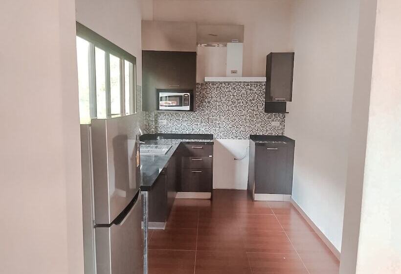 Hotel Chaithalay Khanom Resort