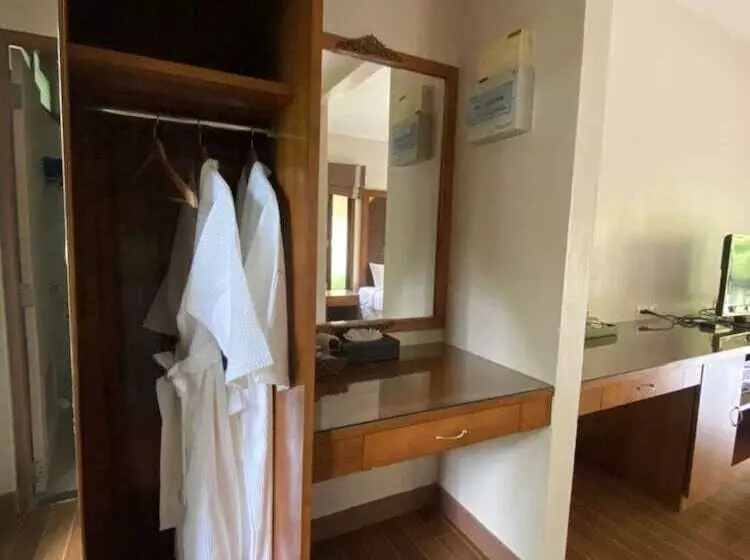 Hotelli Chaithalay Khanom Resort