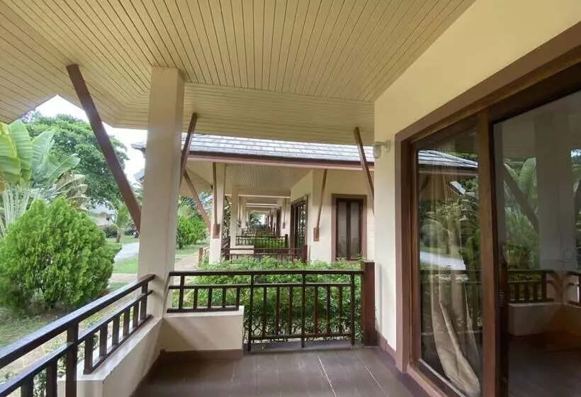 Hotelli Chaithalay Khanom Resort