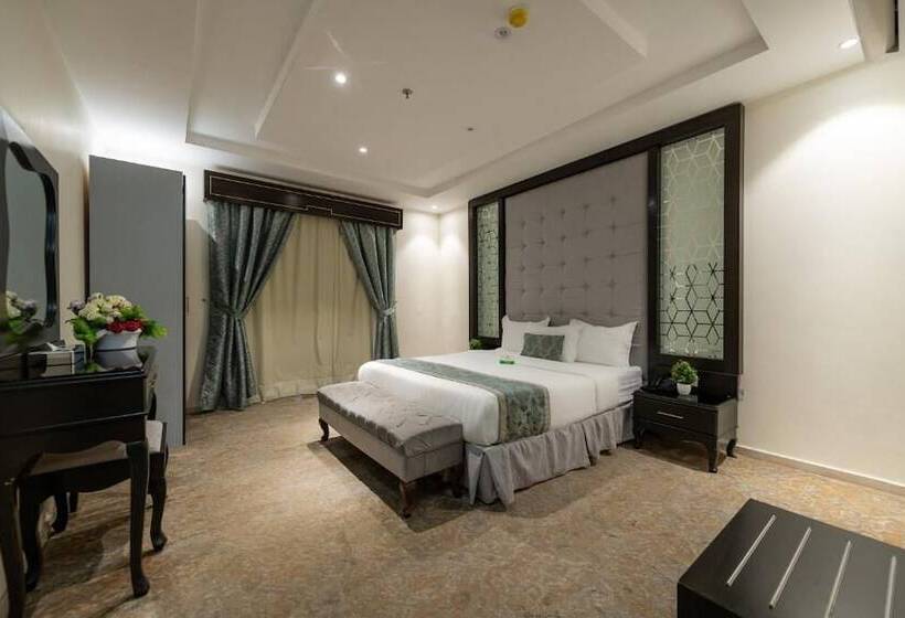 ホテル Holiday Plus Al Nuzha