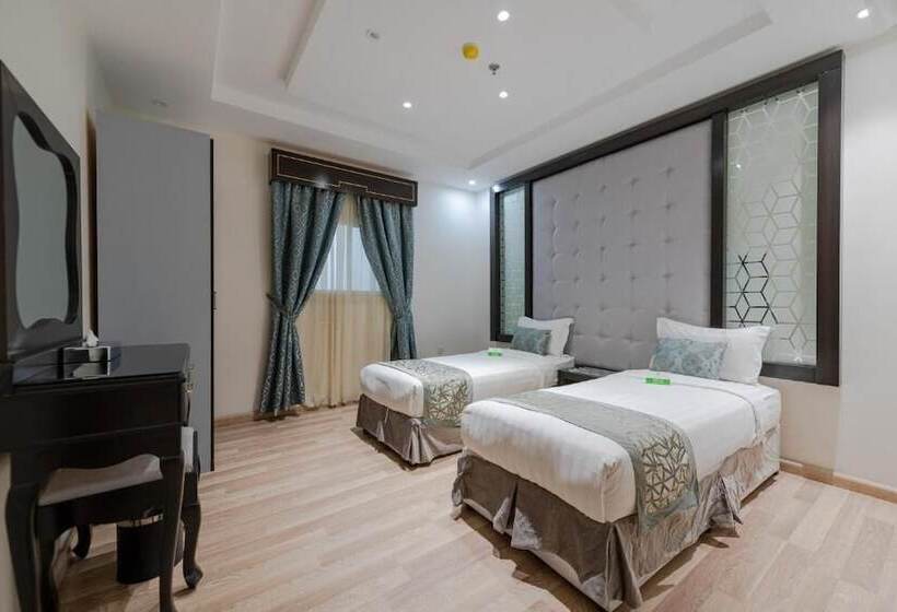 ホテル Holiday Plus Al Nuzha