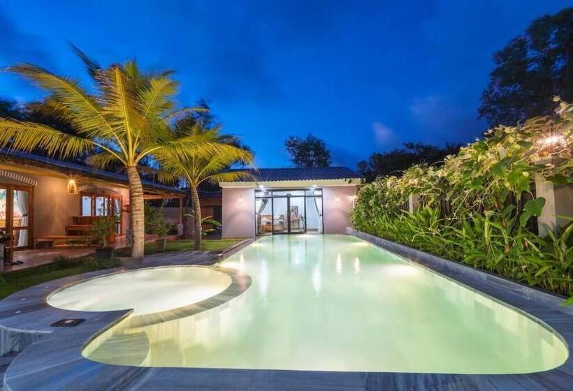 هتل Green Bungalow Phu Quoc
