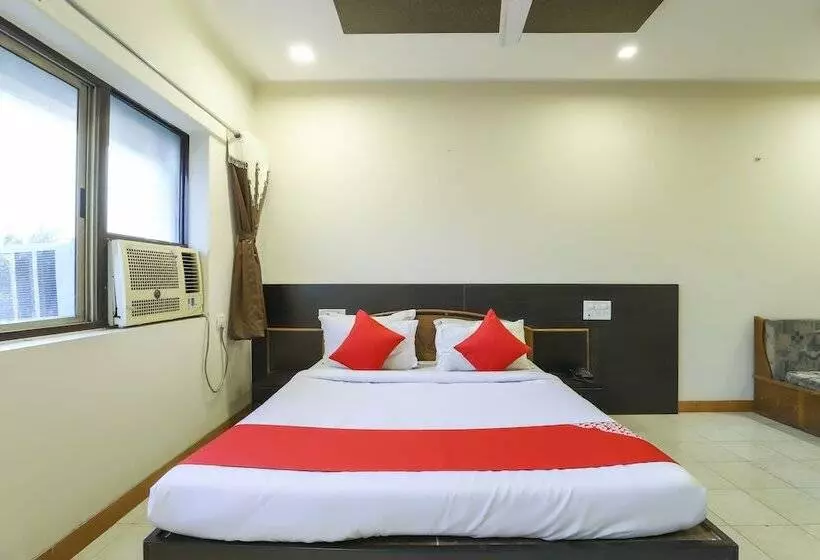 ホテル Hill Top By Oyo Rooms