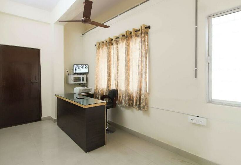 ホテル M & M Rooms By Oyo Rooms