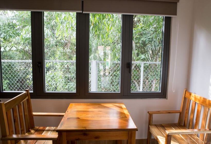 هتل Rainforest Resort Phu Quoc