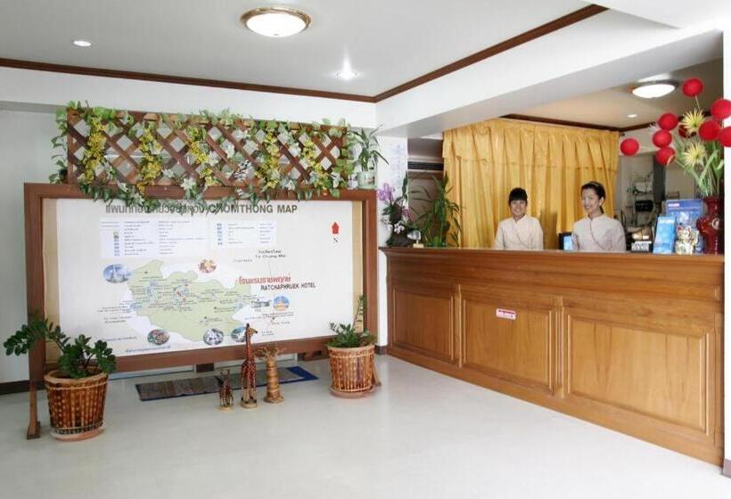 Hotelli Ratchaphruek 2007