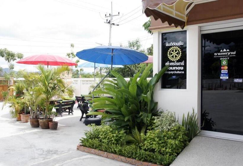 Hotelli Ratchaphruek 2007