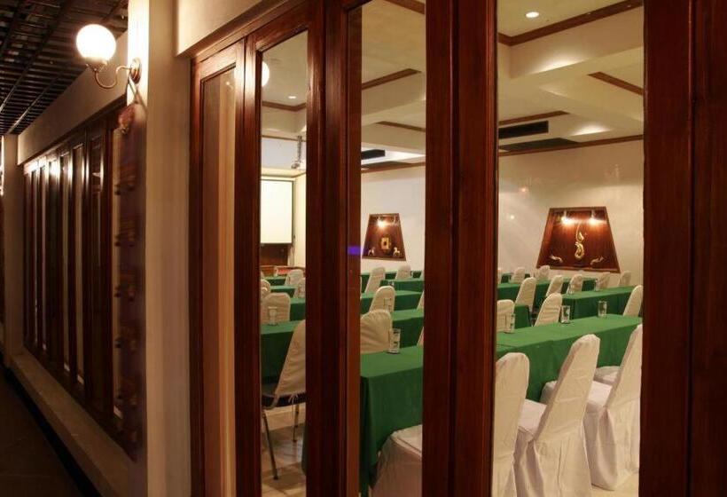 Hotelli Ratchaphruek 2007