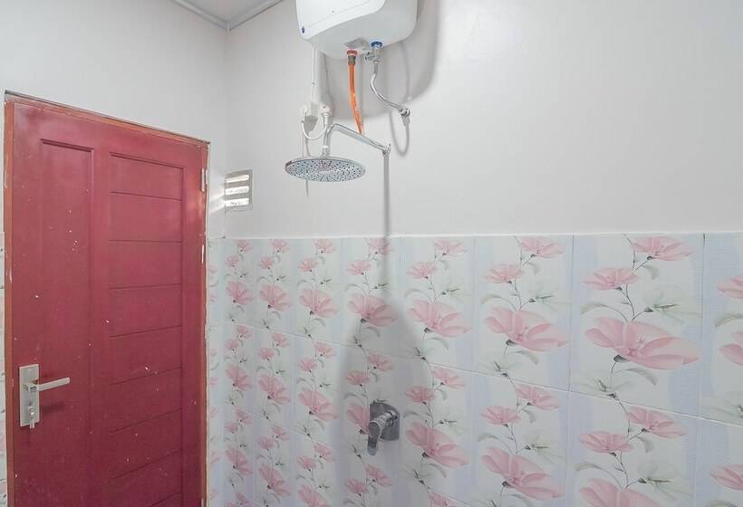 酒店 Reddoorz Syariah @ Jalan Tjilik Riwut