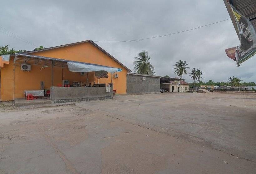 酒店 Reddoorz Syariah @ Jalan Tjilik Riwut