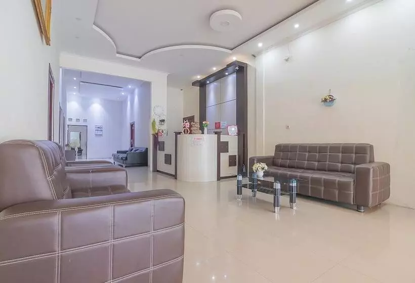 ホテル Reddoorz Syariah @ Jalan Tjilik Riwut