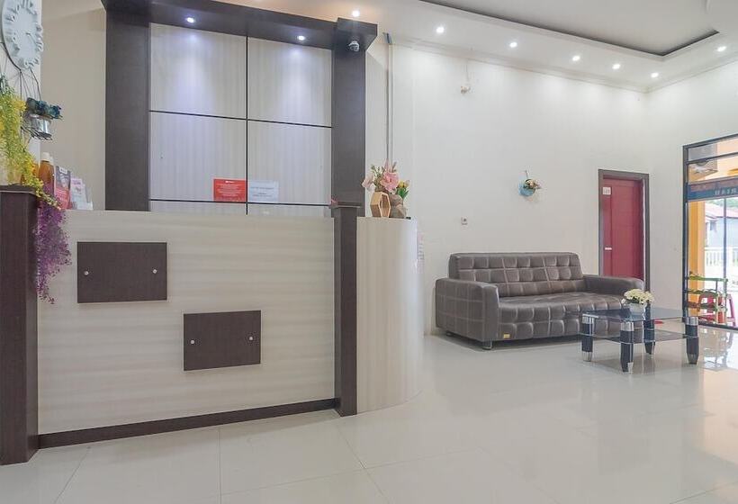 酒店 Reddoorz Syariah @ Jalan Tjilik Riwut