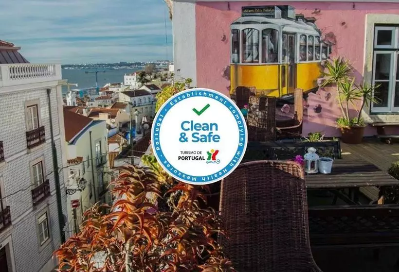 Alfama Patio Apartments