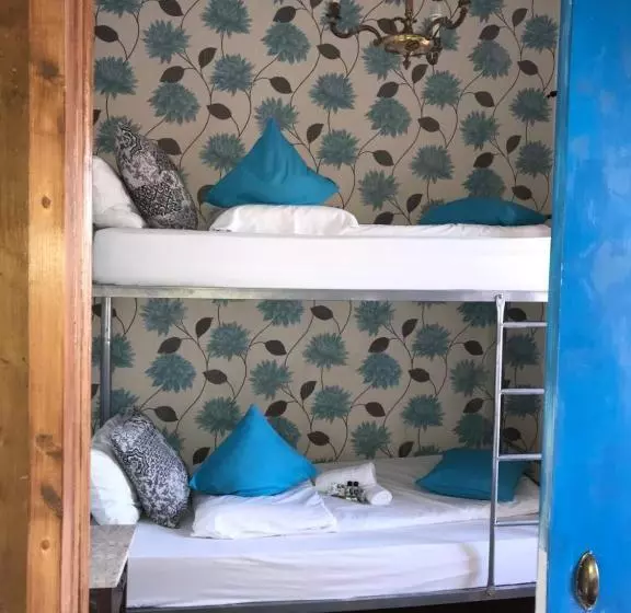 Alfama Patio Apartments