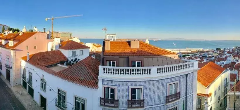 Alfama Patio Apartments
