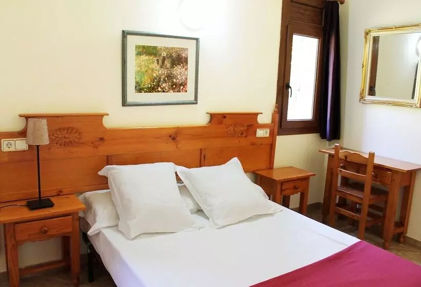 مسافرخانه Apartamentos Anem 3000
