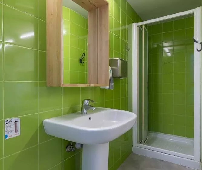 Ganbara Hostel Self Check In