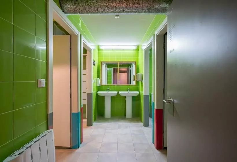 Ganbara Hostel Self Check In