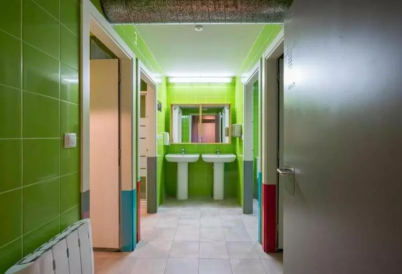 Ganbara Hostel Self Check In