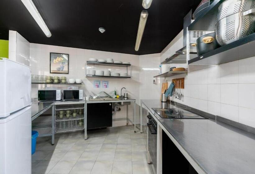 Ganbara Hostel   Self Check In