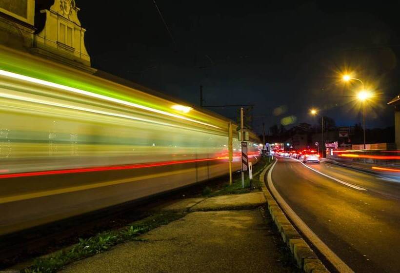 Hb1 Budget Hotel Contactless Check In