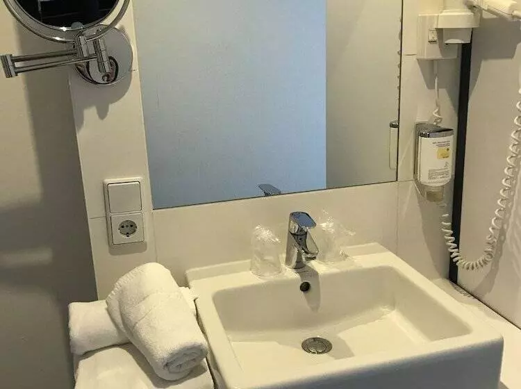 Hb1 Budget Hotel   Contactless Check In