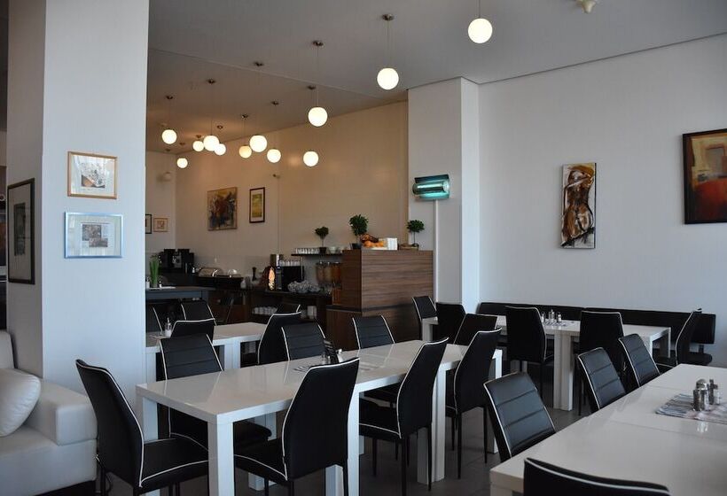 Hb1 Budget Hotel Contactless Check In