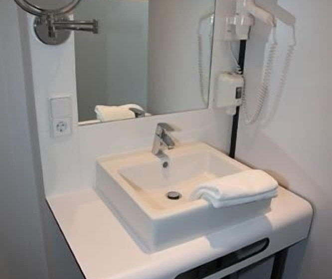 Hb1 Budget Hotel Contactless Check In