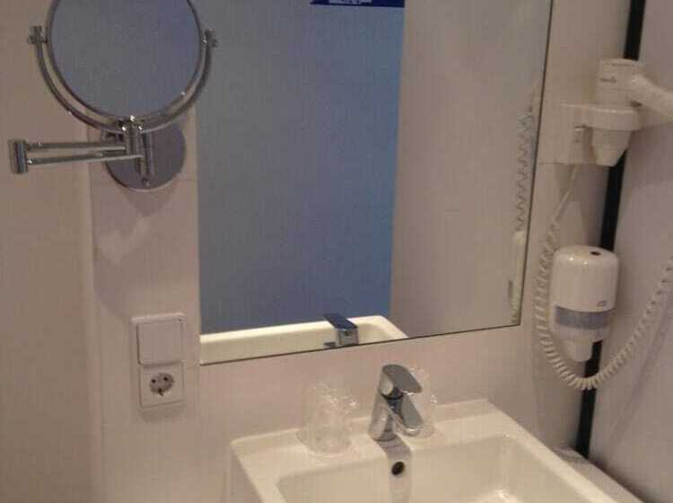 Hb1 Budget Hotel Contactless Check In