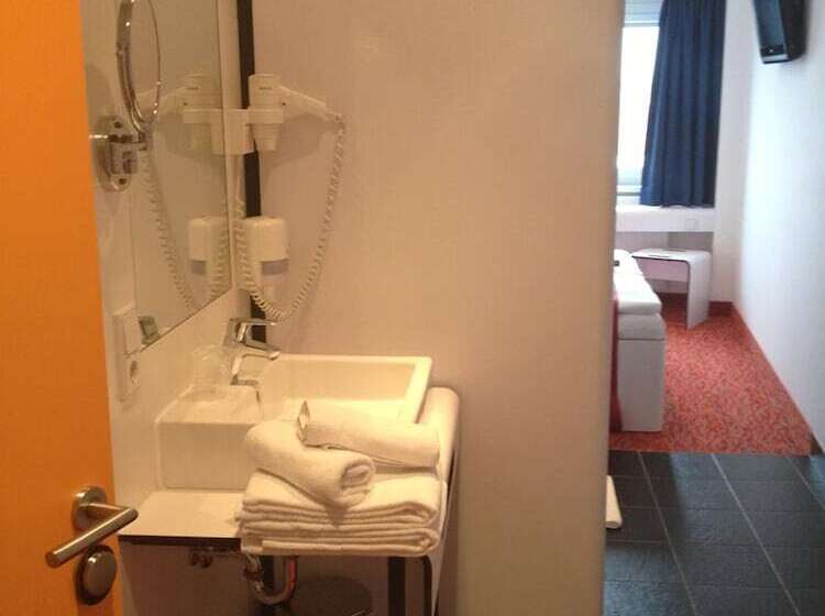 Hb1 Budget Hotel Contactless Check In