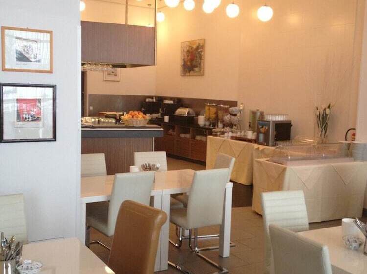 Hb1 Budget Hotel Contactless Check In