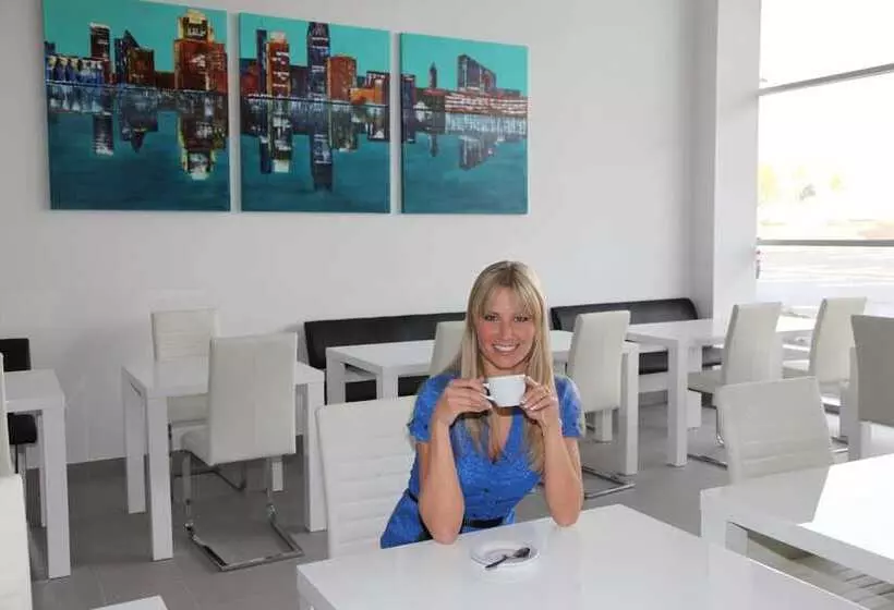 Hb1 Budget Hotel   Contactless Check In