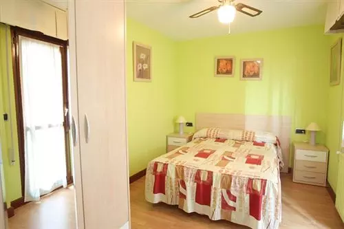 פונדק Mesón Del Barro