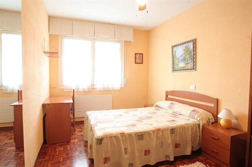 פונדק Mesón Del Barro