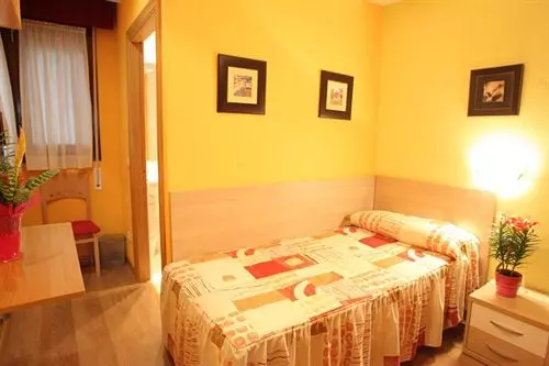 פונדק Mesón Del Barro