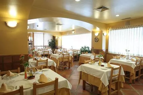 פונדק Mesón Del Barro