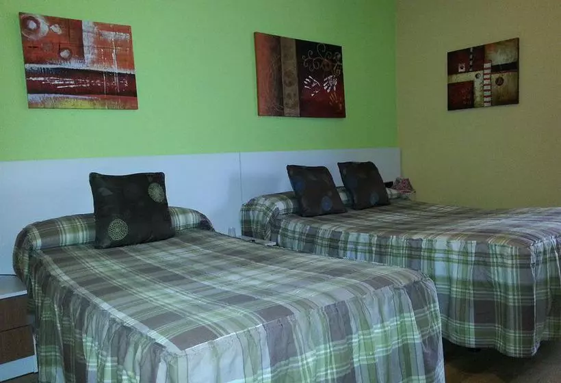 פונדק Mesón Del Barro